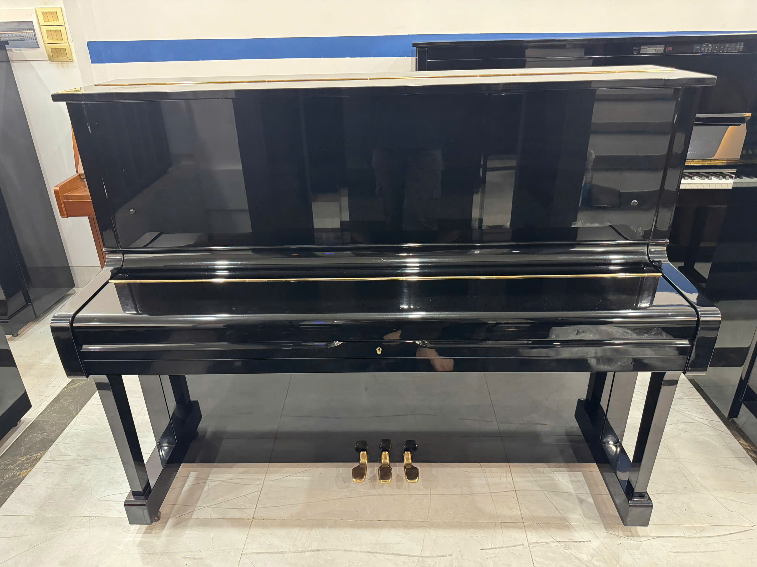đánh giá Yamaha U1H thiết kế âm thanh