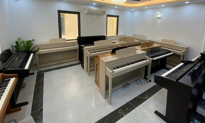 Piano điện cho người mới học trưng bày tại Sky Music Long Biên