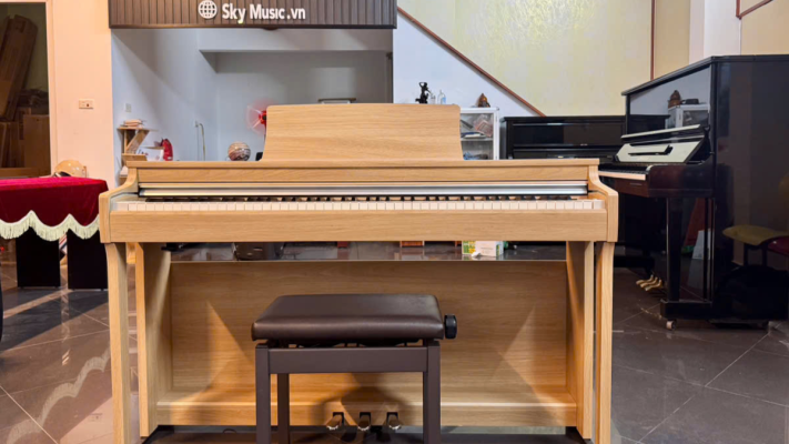 Kiểm tra cảm giác phím piano điện trước khi mua cho người mới học