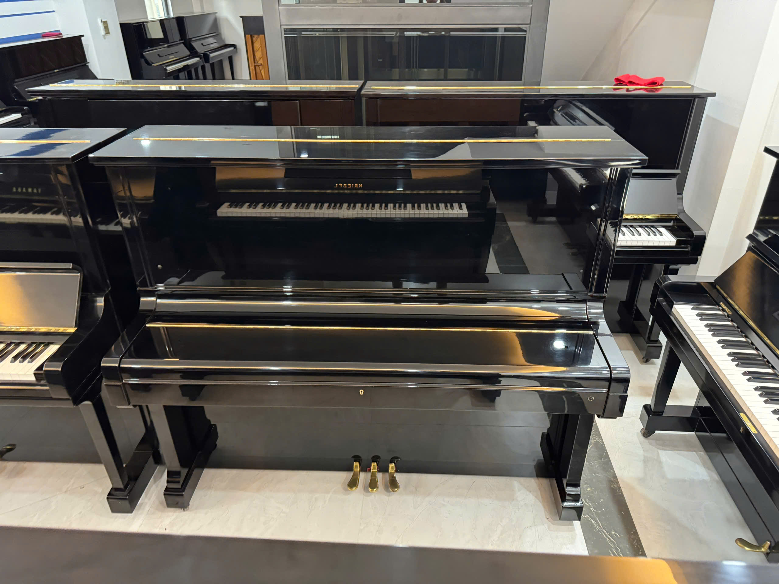 Kawai BL31 – Piano Japan Đàn piano Kawai BL31 âm ấm lực phím nhẹ cho người mới và trẻ em